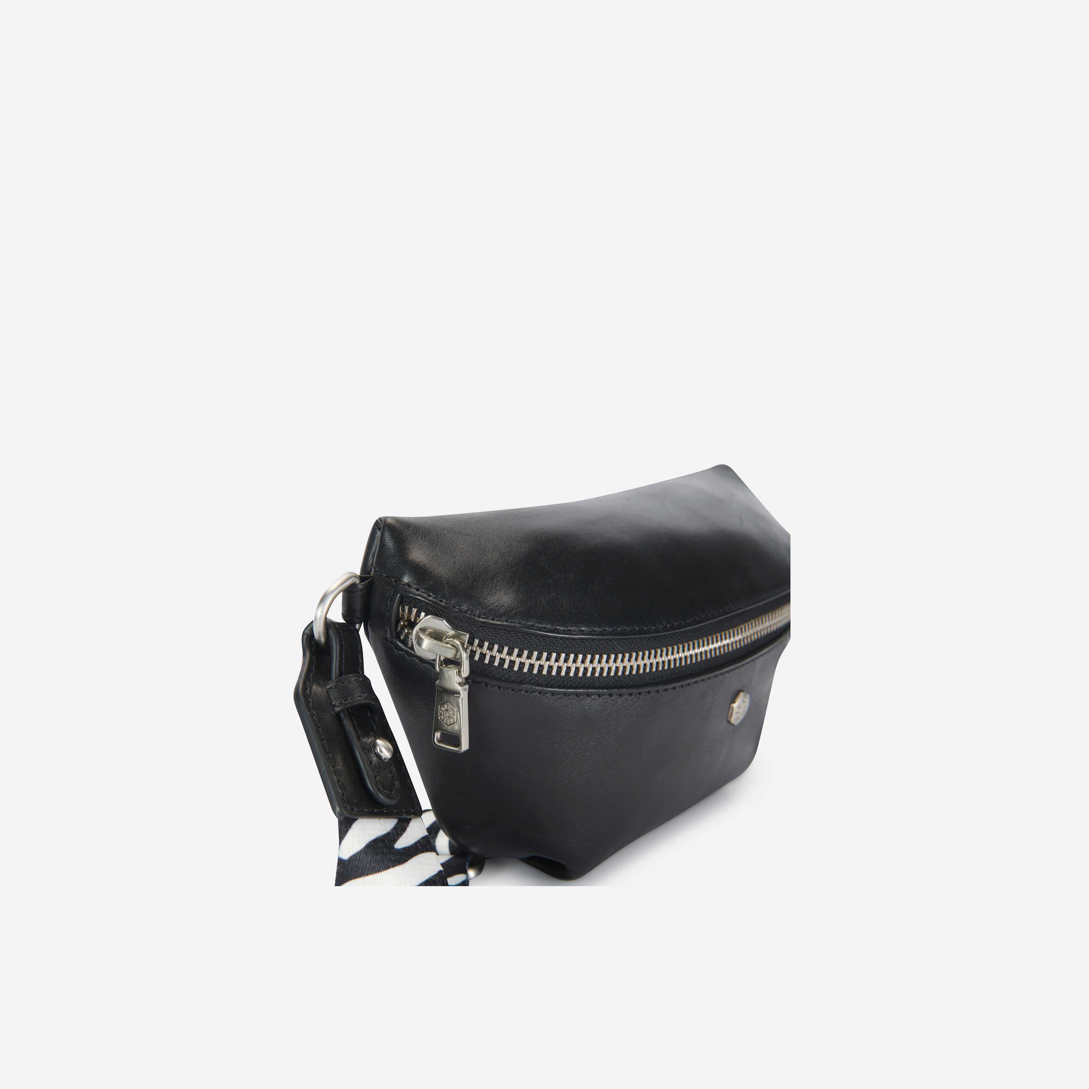 Osaka Slim Ladies Leather Waist Bag