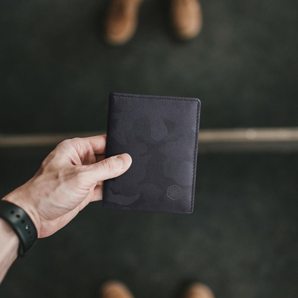 Camo wallets and outlet purses